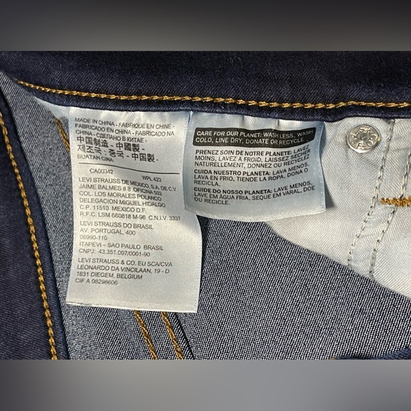 LEVI'S 524 Skinny Dark Wash Stretchy‎ Jeans Sz 7/28 EUC B-45 - Picture 5 of 10